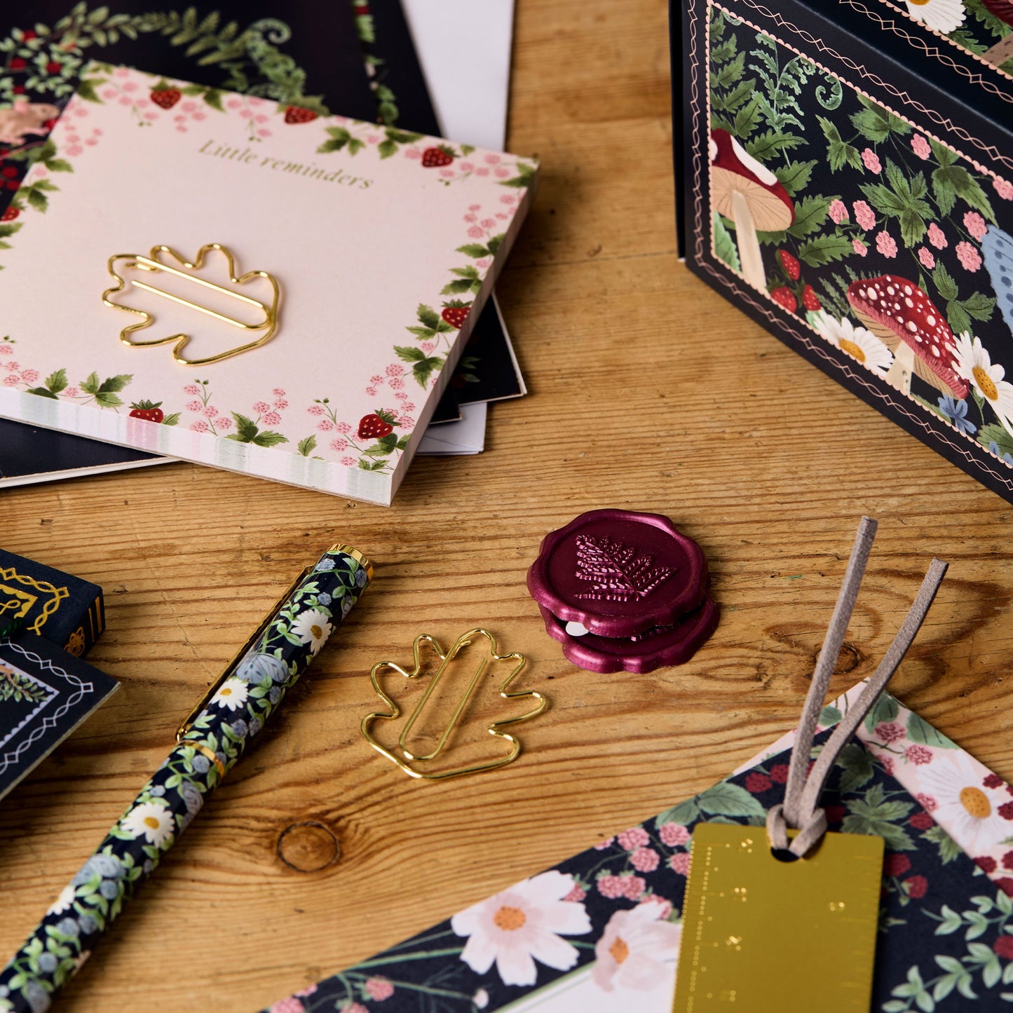 💫24 Days Of Stationery Advent Calendar🌿